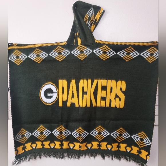COPY - Green Bay Packers Hooded Poncho - Picture 2 of 3